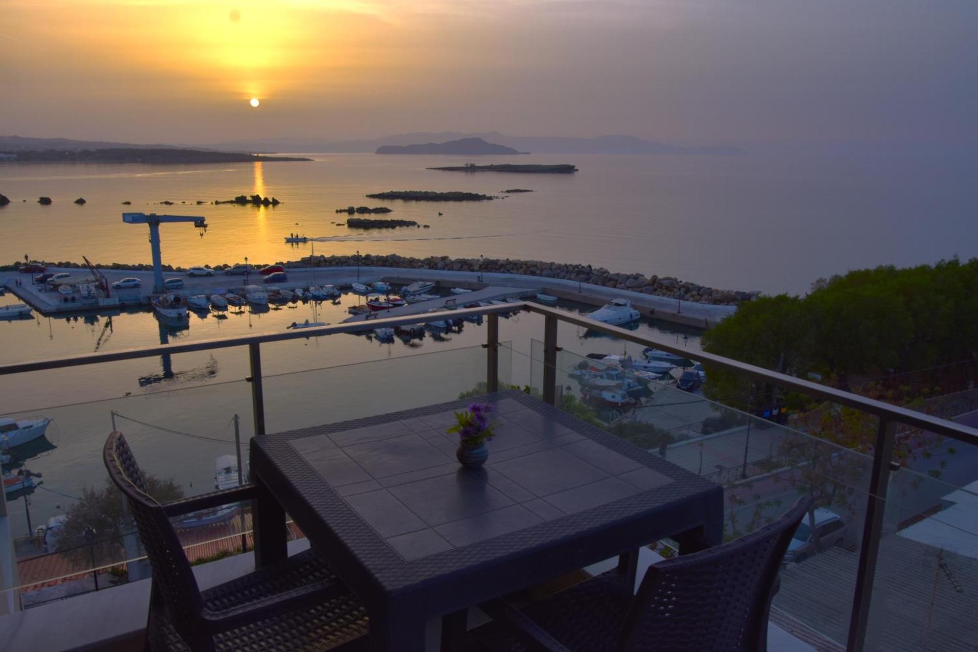Апартаменты Panoramic Sea View Ханья Экстерьер фото